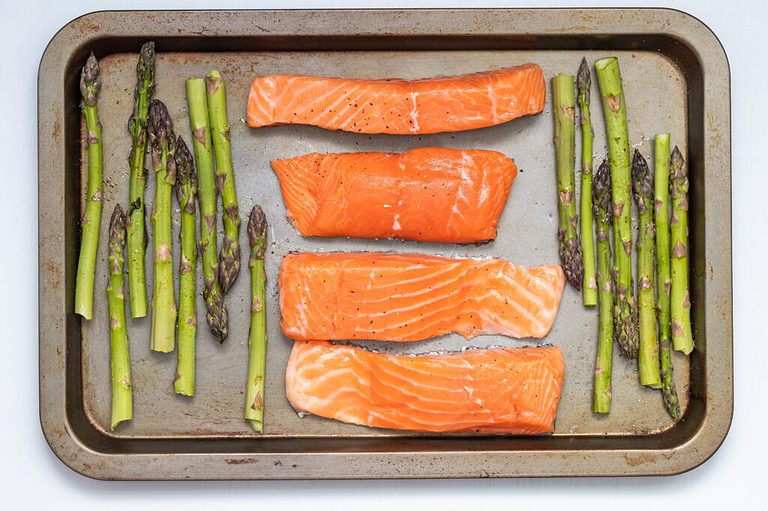 Wild vs Farmed Salmon – What’s Better For Your Fertility?
